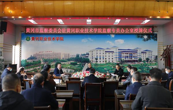 e3112a91e13744379d06893583e9ff3d.jpg e3112a91e13744379d06893583e9ff3d.jpg