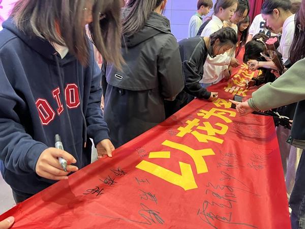 56aa7eea8c6145d9bc826a951afa8e2c.jpg 56aa7eea8c6145d9bc826a951afa8e2c.jpg