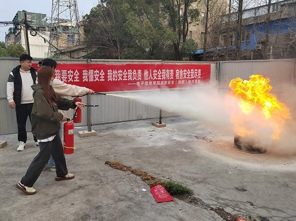 4ac905ee4192439fad44501f36096a4a.jpg 4ac905ee4192439fad44501f36096a4a.jpg