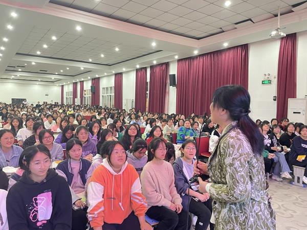 f93250e07d2349cc921cc4588da3373c.jpg f93250e07d2349cc921cc4588da3373c.jpg