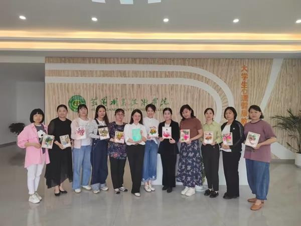 adc275dc62944c6a88e6e9d35fc7e083.jpg adc275dc62944c6a88e6e9d35fc7e083.jpg