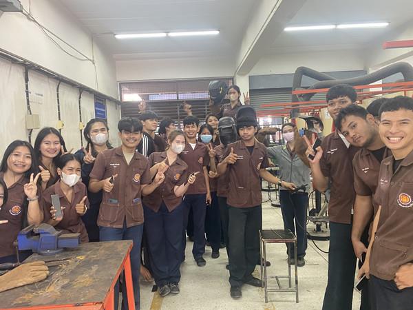 066afc0643164832ae9597e289571e03.jpg 066afc0643164832ae9597e289571e03.jpg