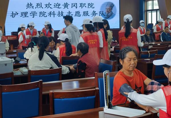 ec24bed510174bf8bbb27d4786ed5598.jpg ec24bed510174bf8bbb27d4786ed5598.jpg