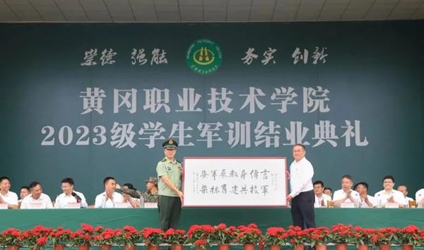 337f996356274dadbb44dc30973eac19.jpg 337f996356274dadbb44dc30973eac19.jpg